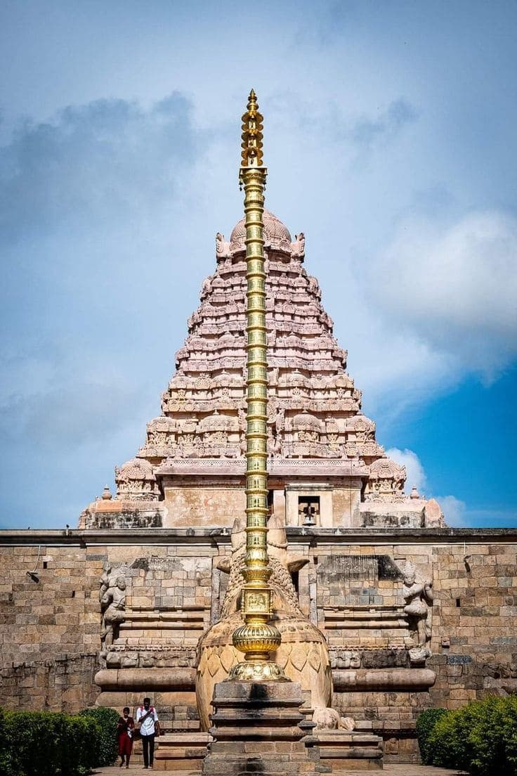 The pillared approach to the temple at Gangaikonda Cholapuram